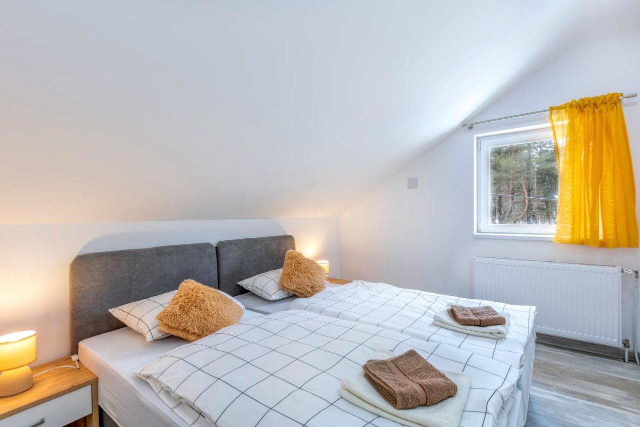 Apartman Vedro Polje กอสปิช ภายนอก รูปภาพ