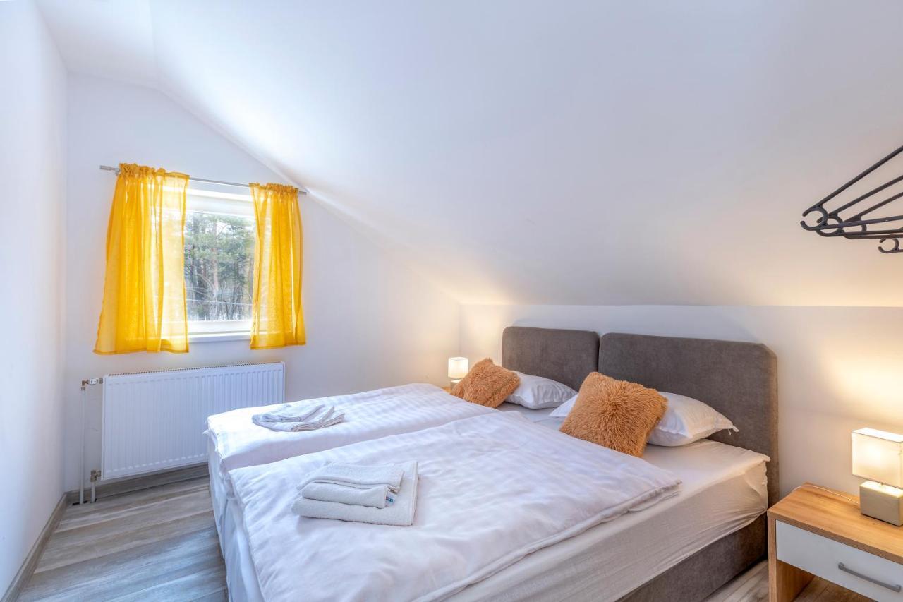 Apartman Vedro Polje กอสปิช ภายนอก รูปภาพ