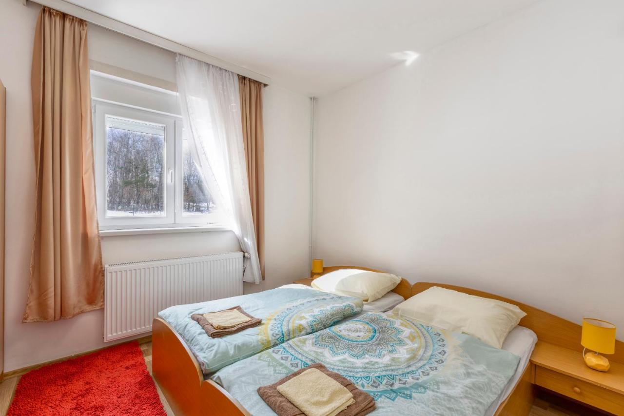 Apartman Vedro Polje กอสปิช ภายนอก รูปภาพ