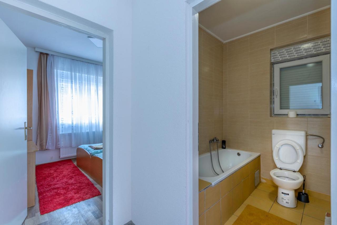 Apartman Vedro Polje กอสปิช ภายนอก รูปภาพ
